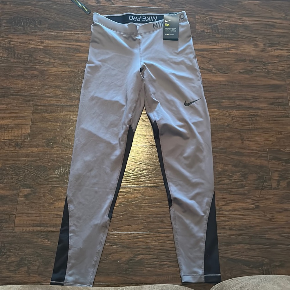 Nike pro ankle length compression legging size large